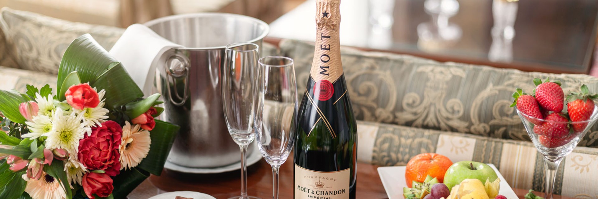 Welcome set GOLD.JPG